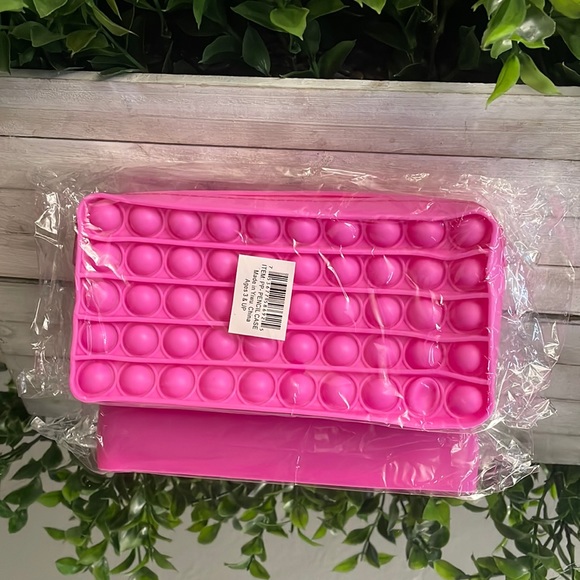 🌸 Pop It Fidget Toy pink Pencil Case - Picture 2 of 6